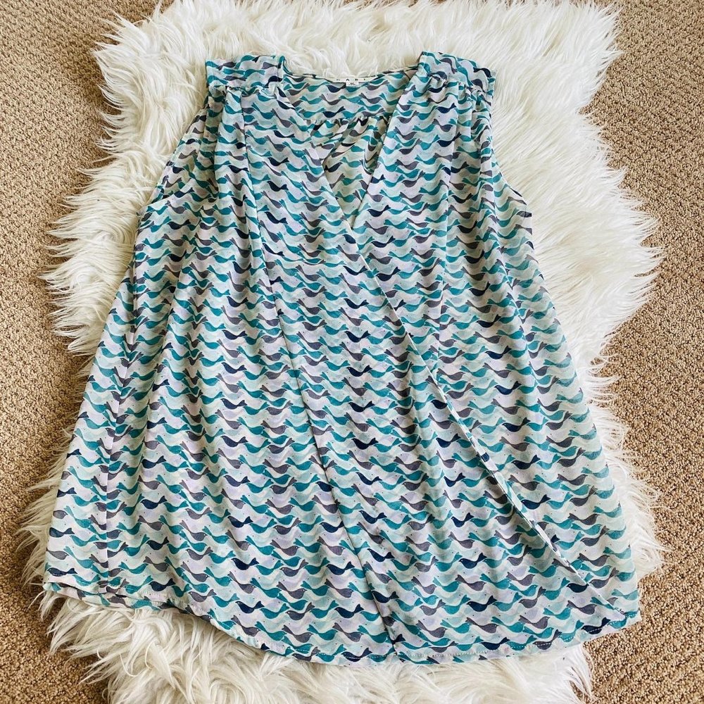 Cabi Bird Printed V Neck Sleeveless Drapey Tank Blouse Medium